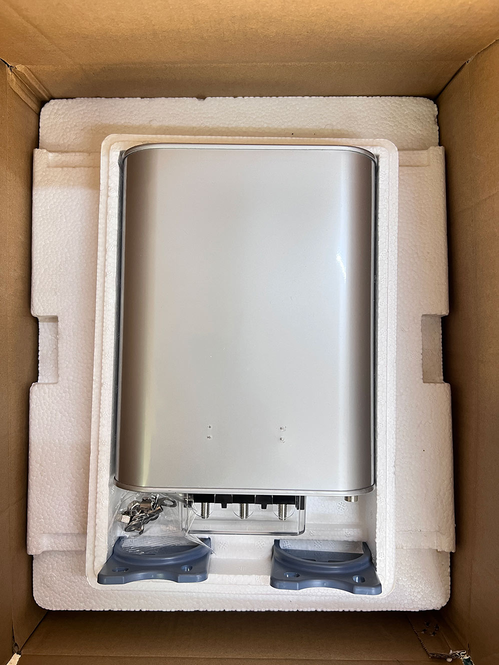 What Are the Essential Checks during the On-Site Commissioning of New Capacitors?